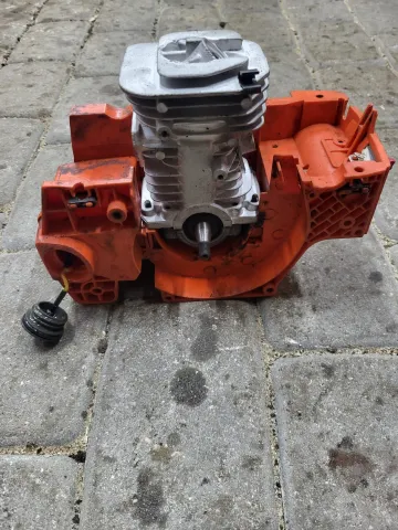 Husqvarna 130 Korpusas su nauju cilindru A269