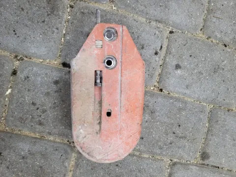 Husqvarna K960 Skriemulio apsauga A147