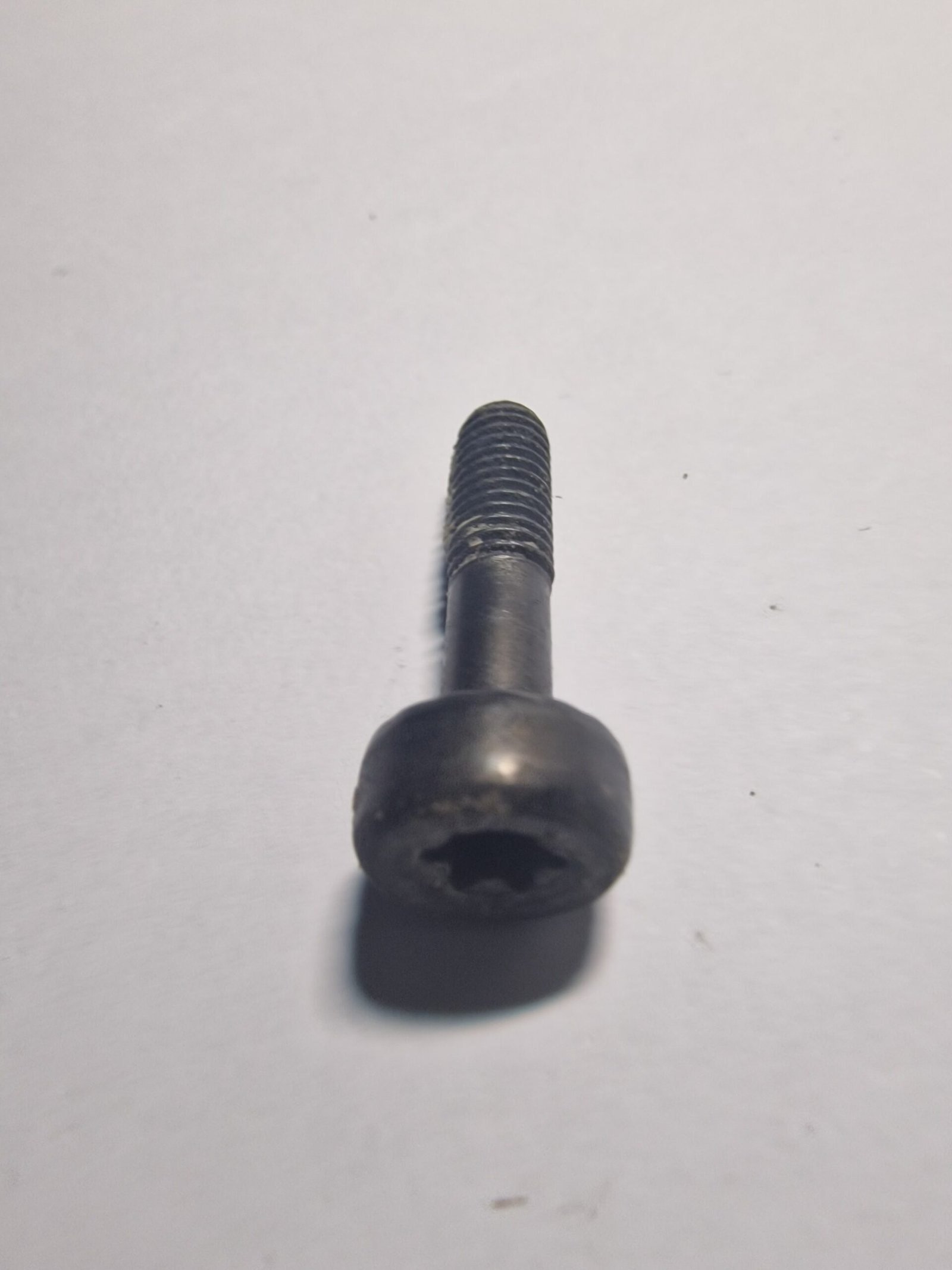Husqvarna K760 Varžtas 22mm VH331