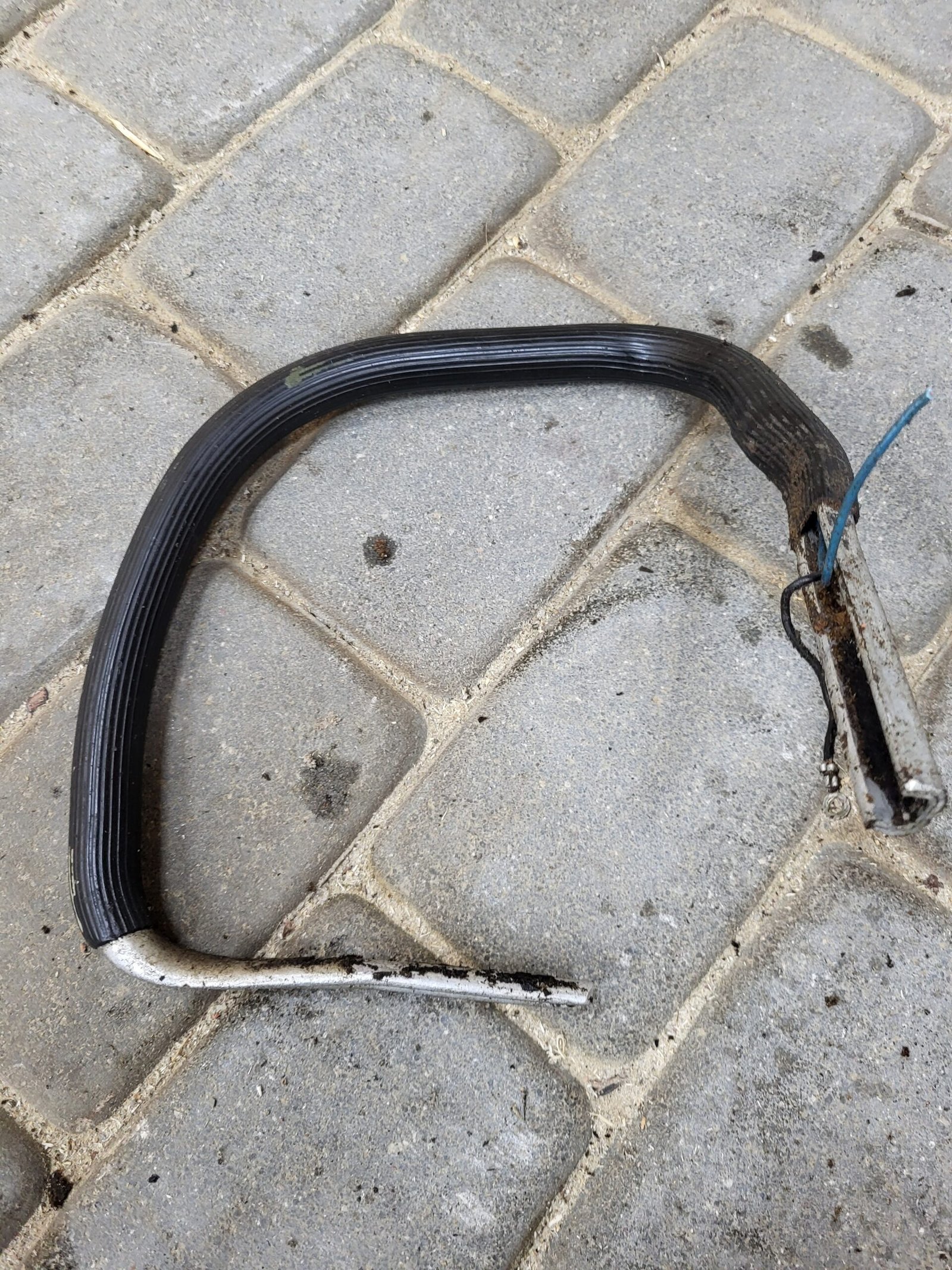 Husqvarna 238 Priekinė rankena A361