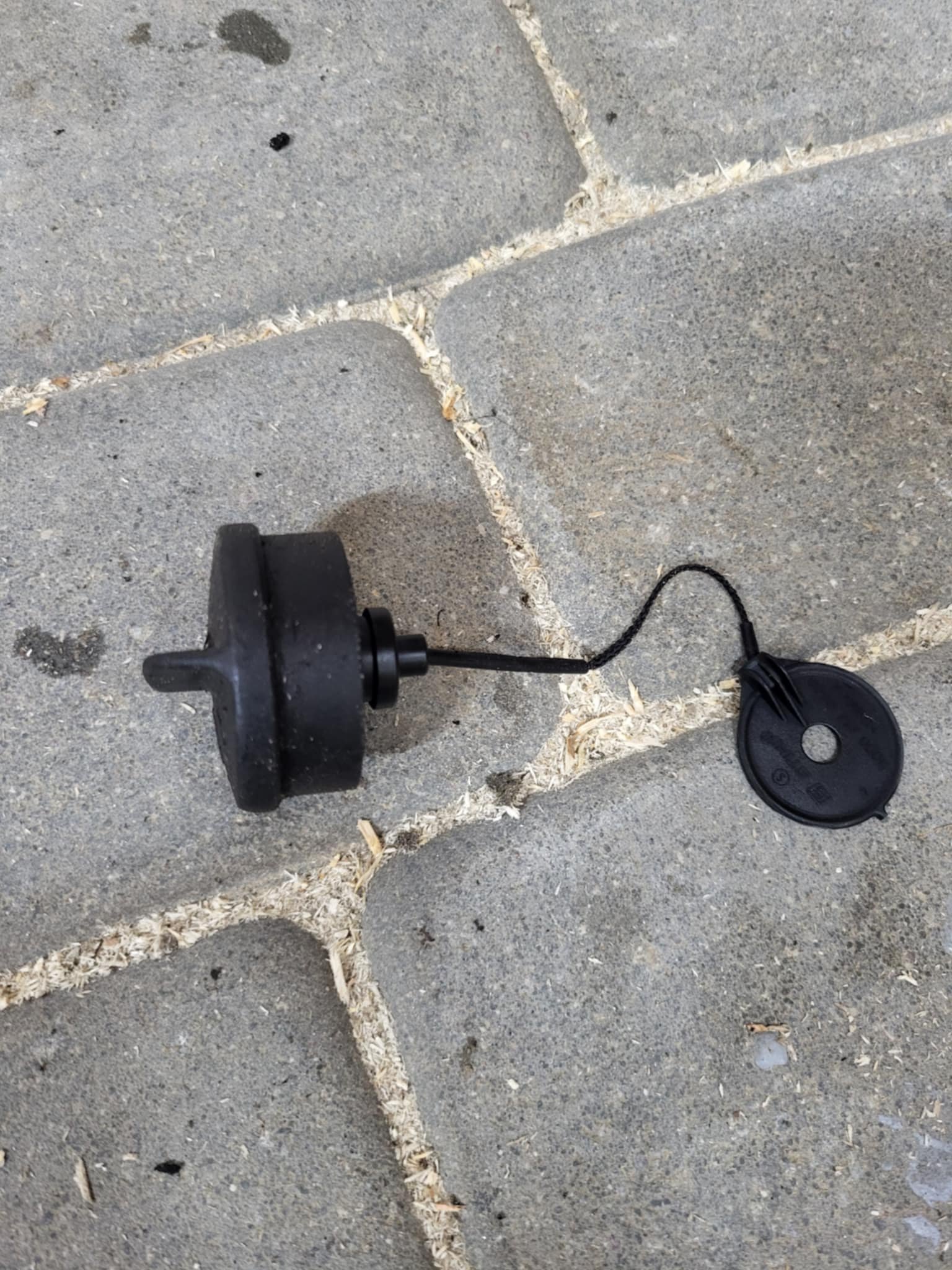 STIHL FS 100 Kuro bako kamštis A11