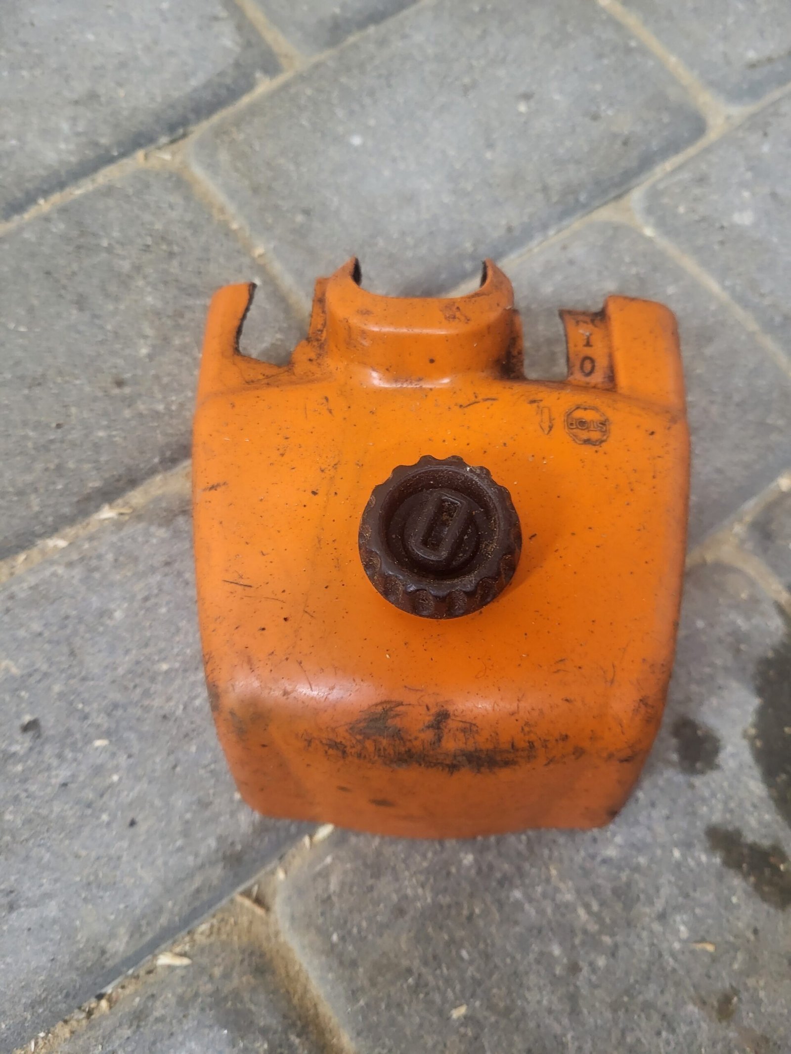 STIHL MS341, MS361 Oro filtro dangtelis A1053