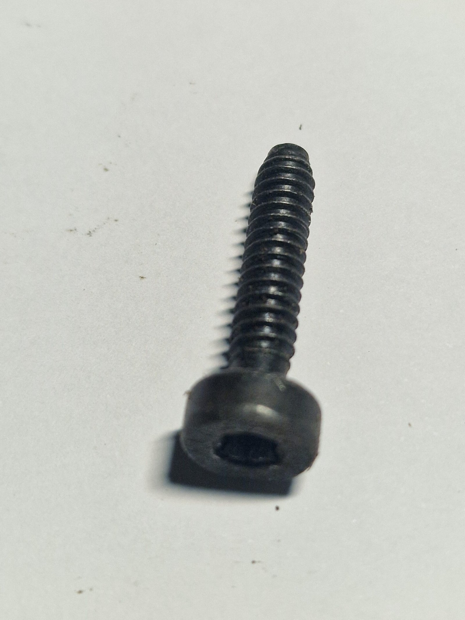 Kinietiškas varžtas 25mm VK023
