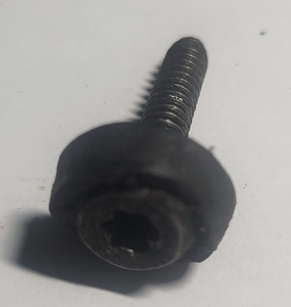 Husqvarna Varžtas 28mm VH091
