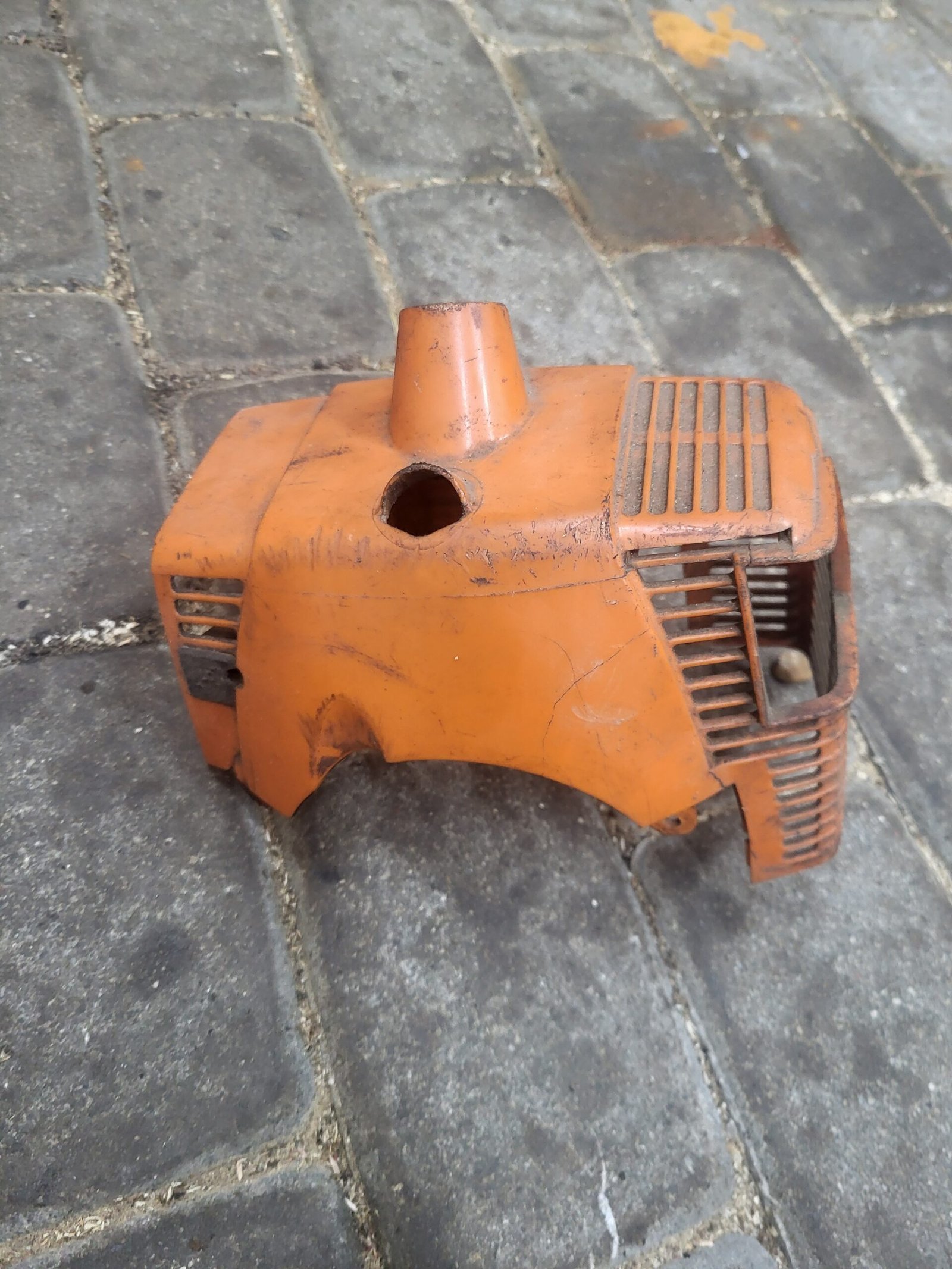 STIHL FS350 Cilindro dangtelis A1492