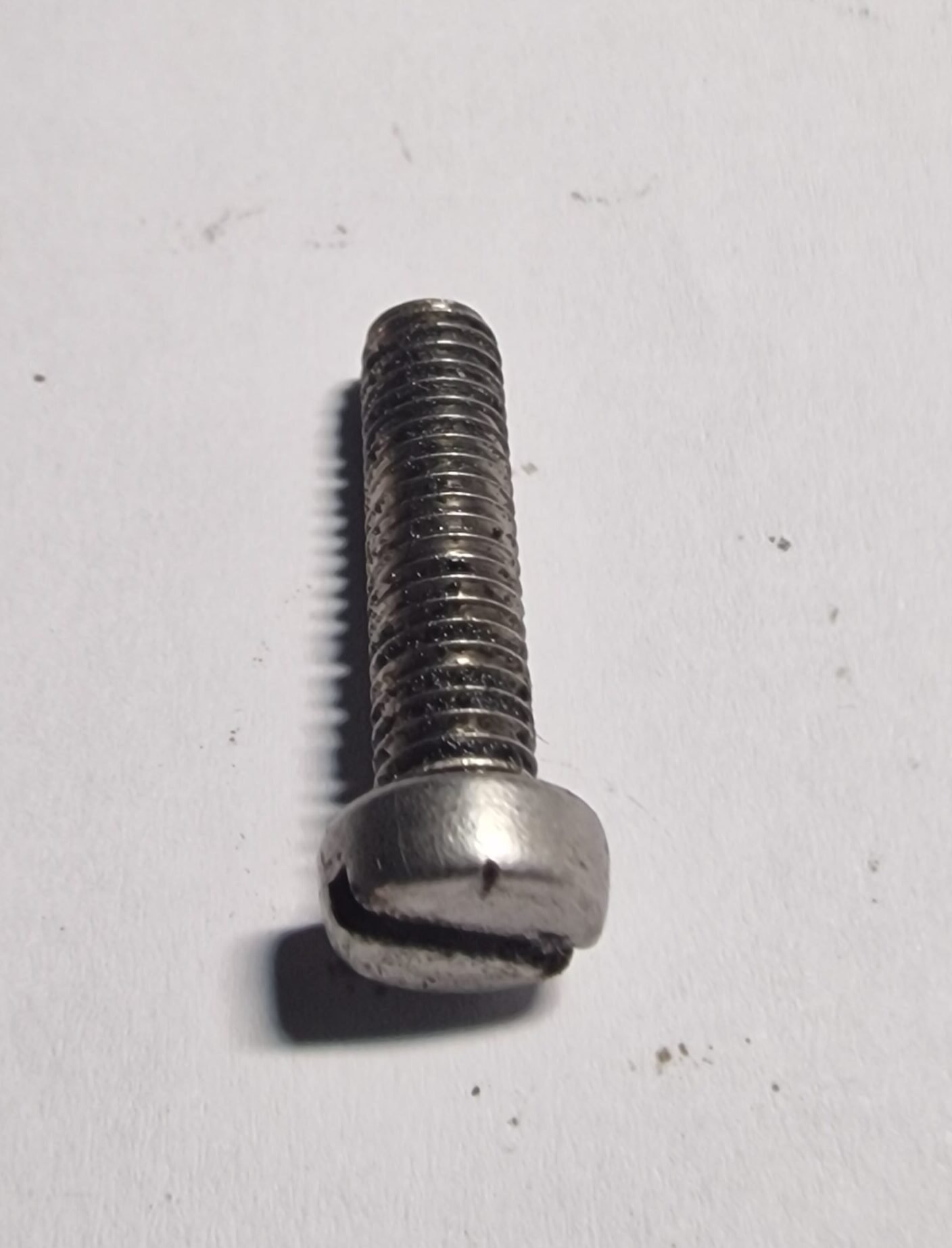 Husqvarna 234 Varžtas 21mm VH192