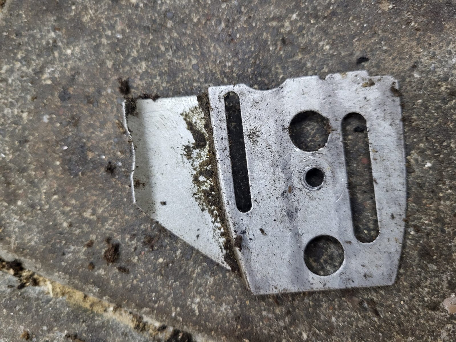 STELL 76,5 cm³ Grandinės juostos tvirtinimo plokštelė 06707