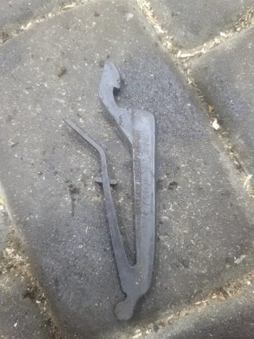 Husqvarna 40 Droselio saugos blokavimo svirtis A1834