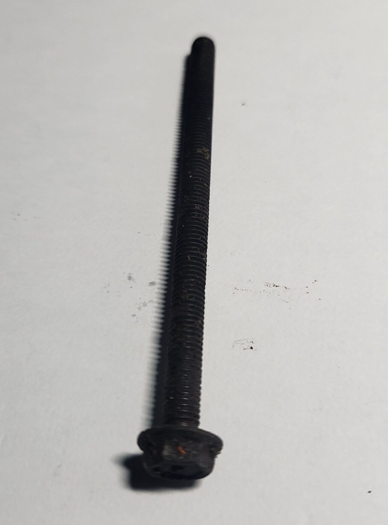 STIHL Varžtas 82mm VS048