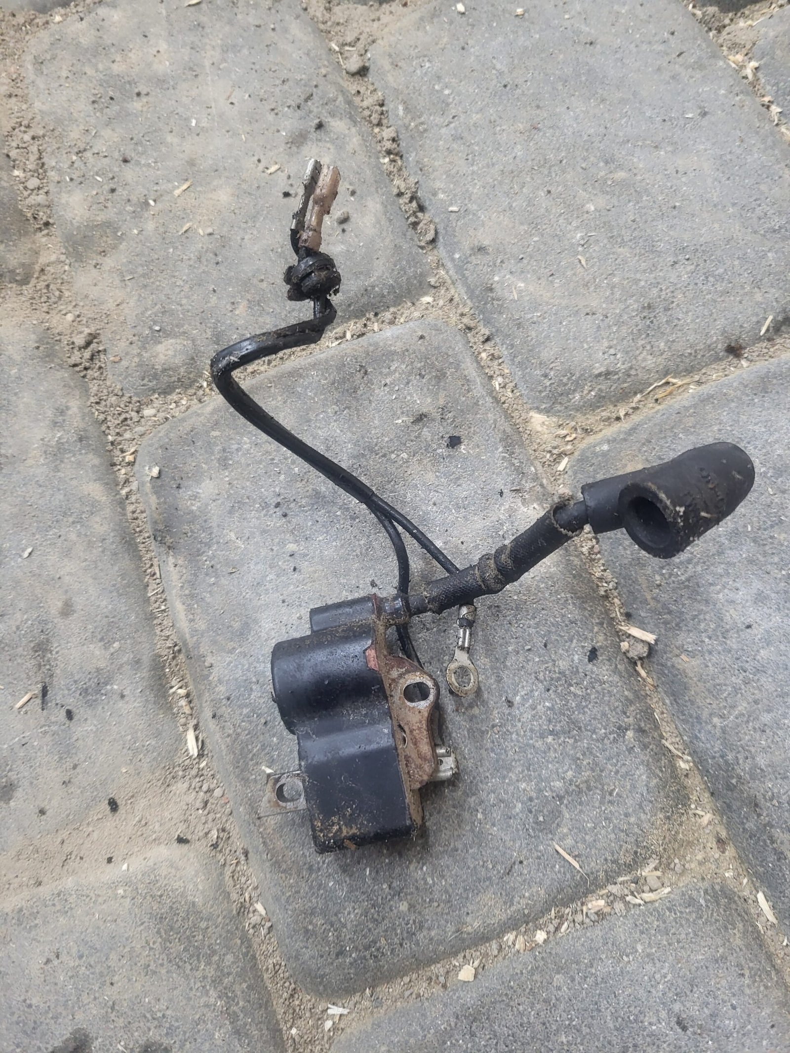 Homelite CSP 3314 Uždegimo ritė A955