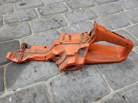 Husqvarna 555 Bakas A399
