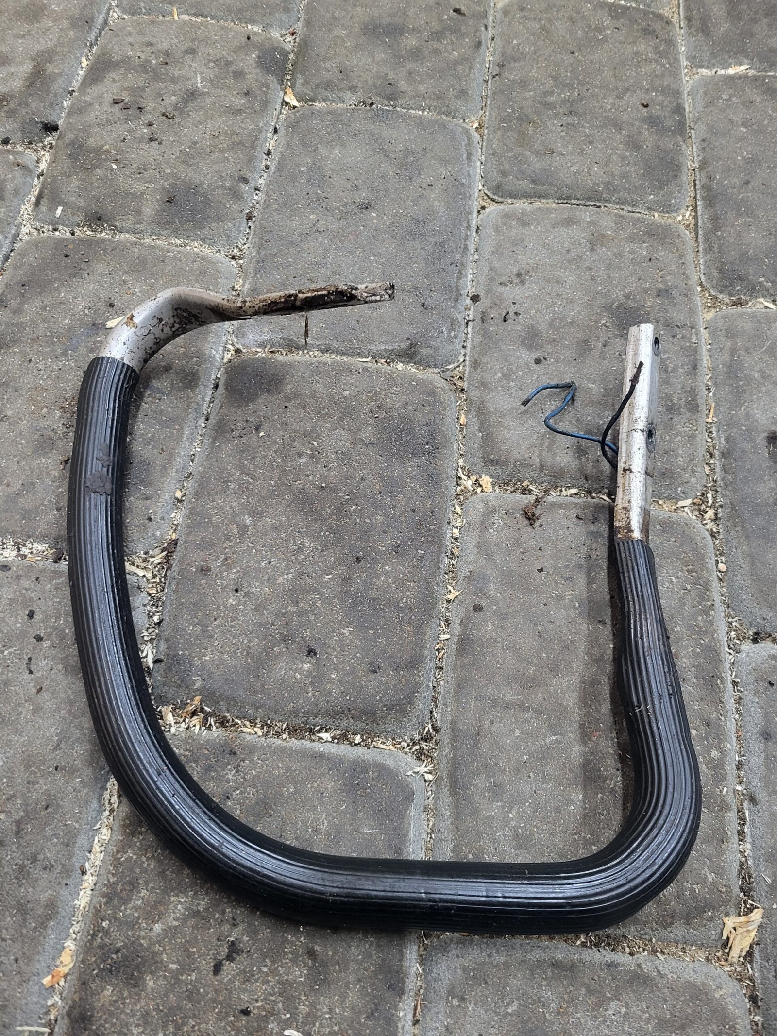 Husqvarna 238 G Priekinė rankena A1156