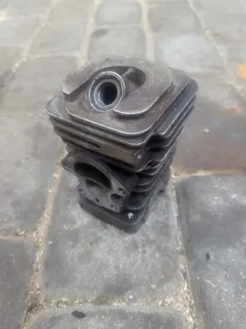 Husqvarna 236 Cilindro komplektas A1607