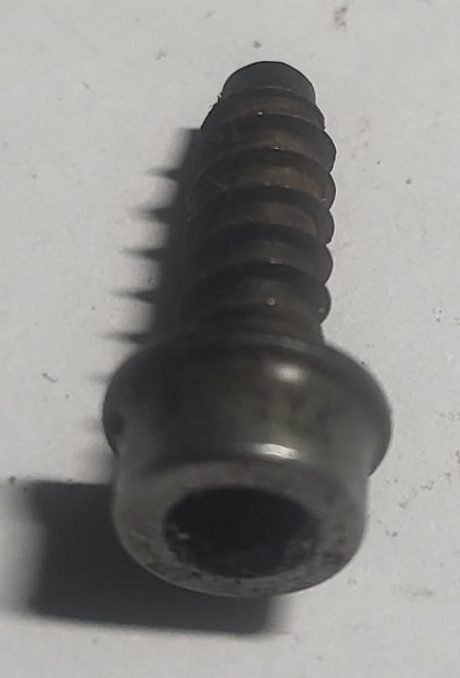 Husqvarna 254, 51 Varžtas 18mm VH056