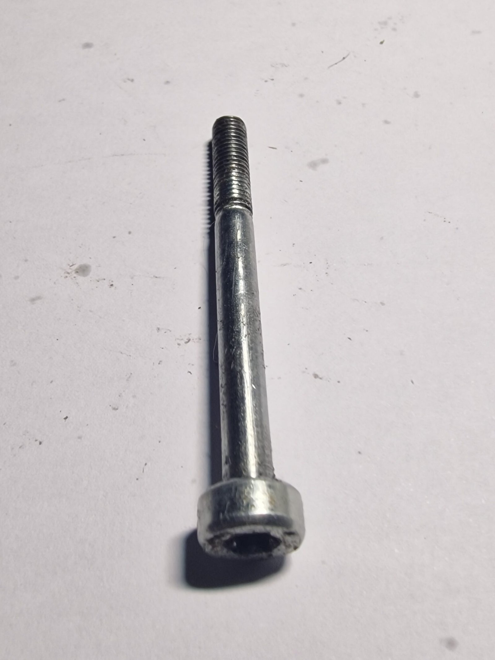 Dolmar PS4600 Varžtas 57mm VD001