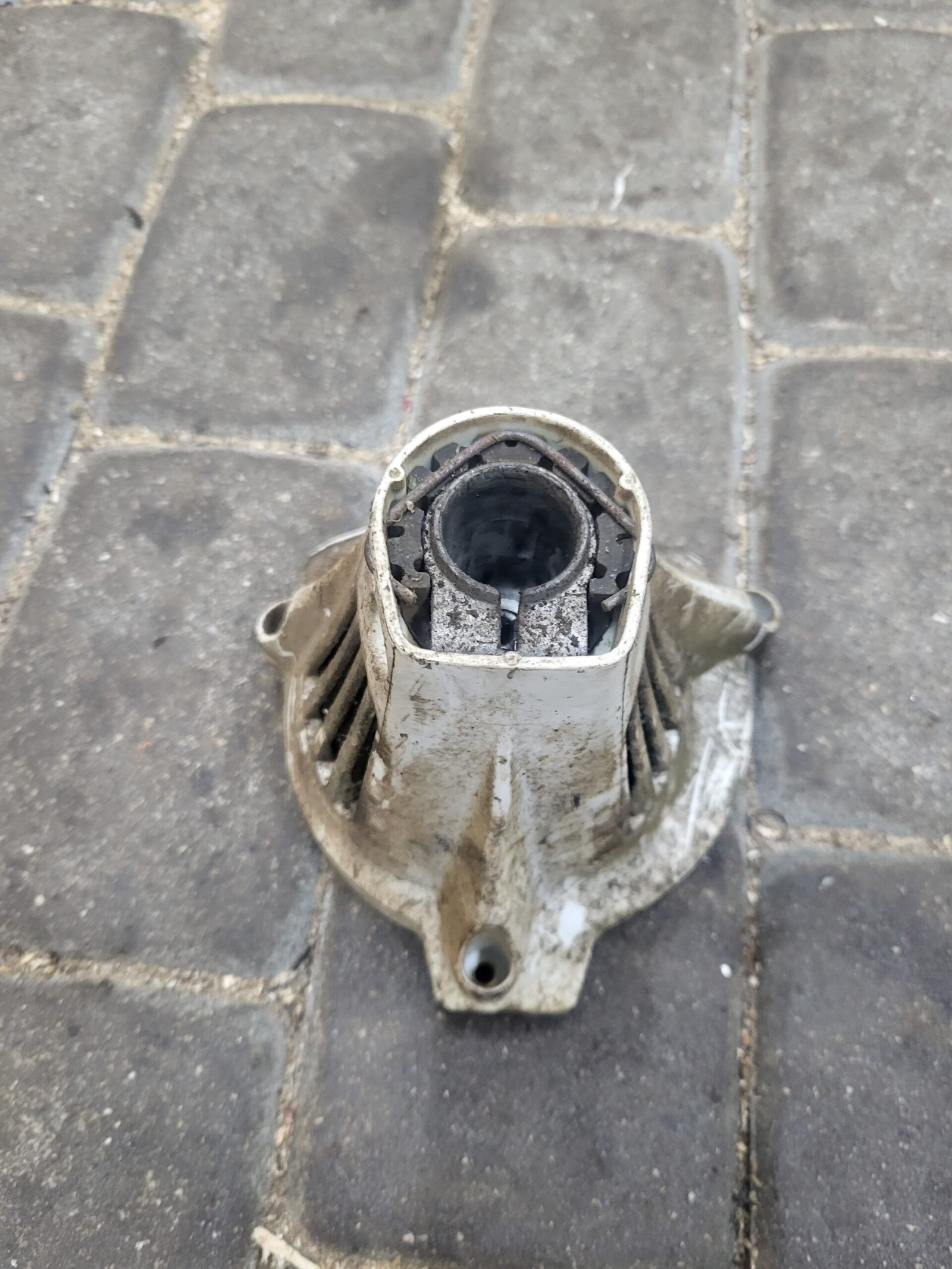STIHL FS89 Sankabos korpusas A1517