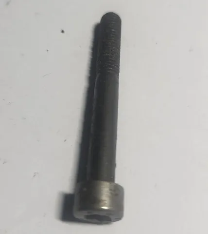 Husqvarna 234 Varžtas 43mm VH076
