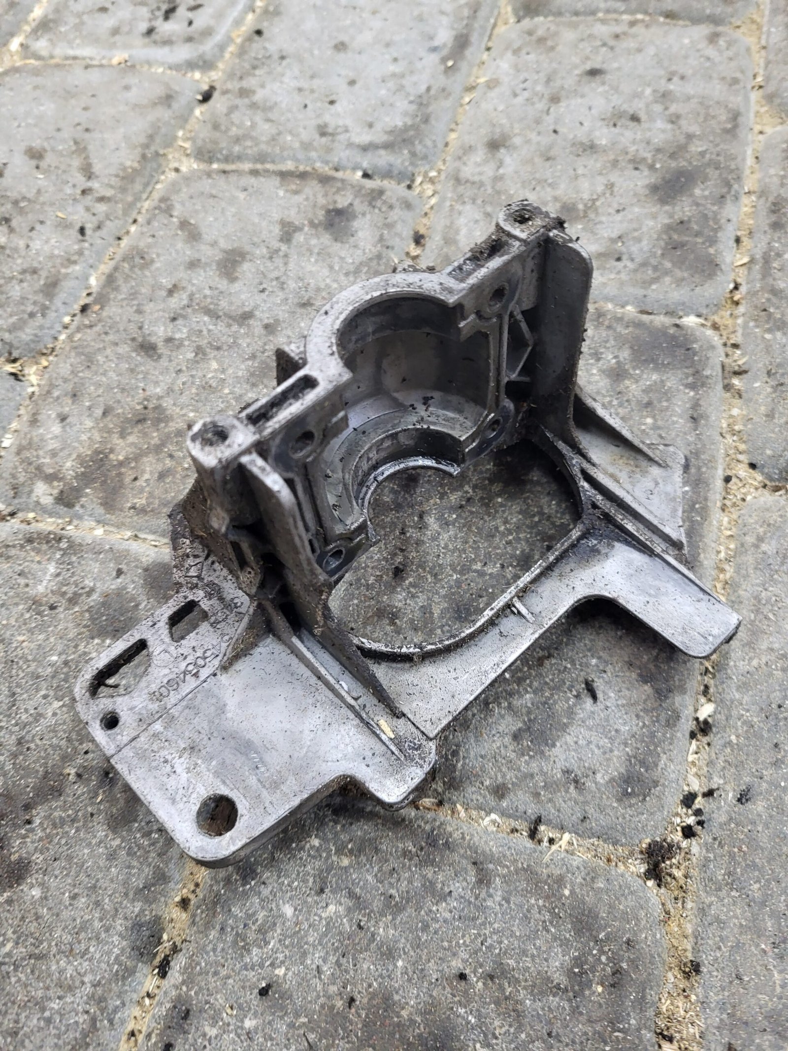 Husqvarna 125C Variklio korpusas A644