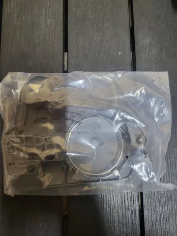 Husqvarna 560 Sankabos dangtelis