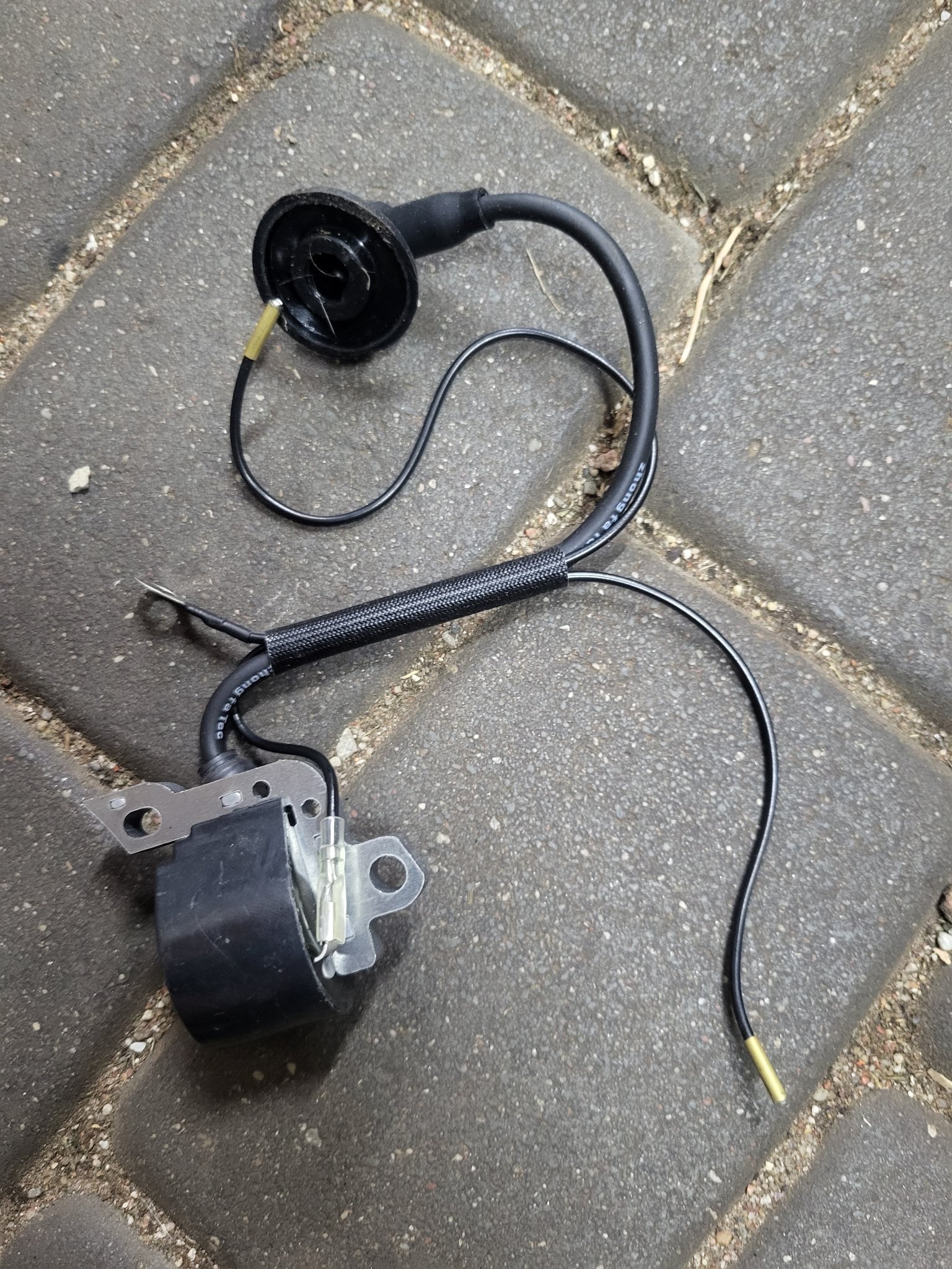 STIHL MS 290 Uždegimo ritė